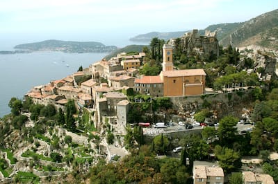 Hotel Exterior with View of the City and Water