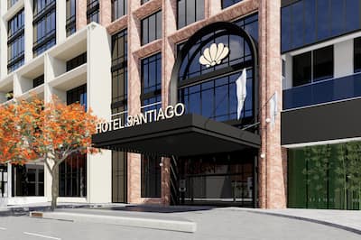 Hotel Exterior, Front Entrance